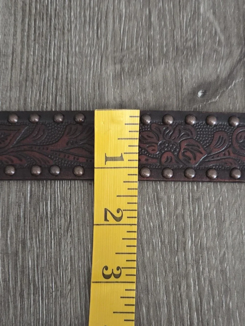 Cowgirl Legend Western Tooled Leather Studded Belt Size 28